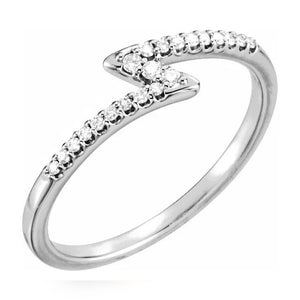 14k white gold diamond zig zag ring